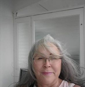 Meet your Posher, Debra